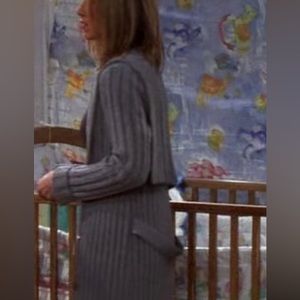 Theory (Iconic sweater worn on
Friends) Sz.S